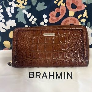 Brahmin Pecan Suri Wallet